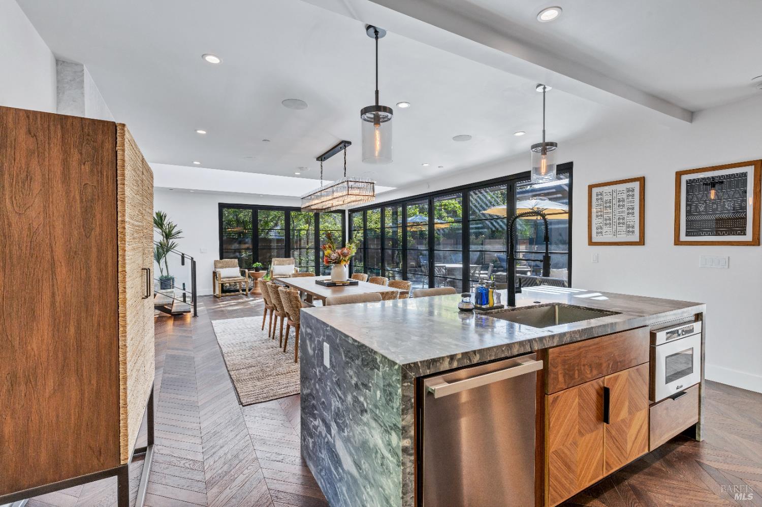 Detail Gallery Image 9 of 32 For 1242 Madrona Ave, Saint Helena,  CA 94574 - 3 Beds | 2/1 Baths