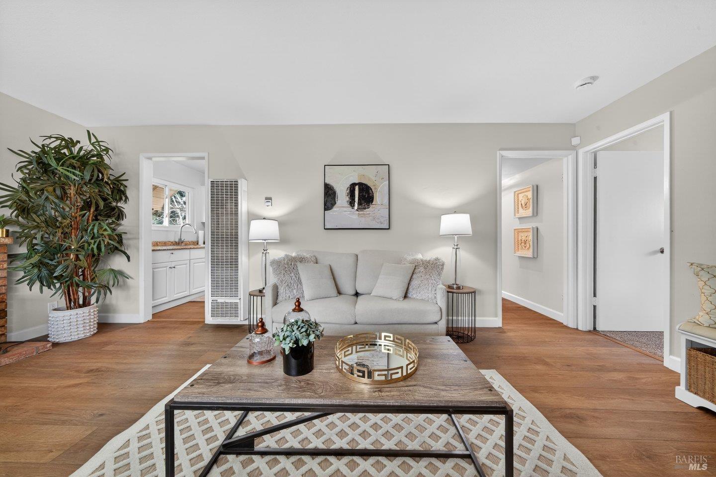 Detail Gallery Image 10 of 36 For 2013 Cormorant Dr, Fairfield,  CA 94533 - 3 Beds | 1 Baths