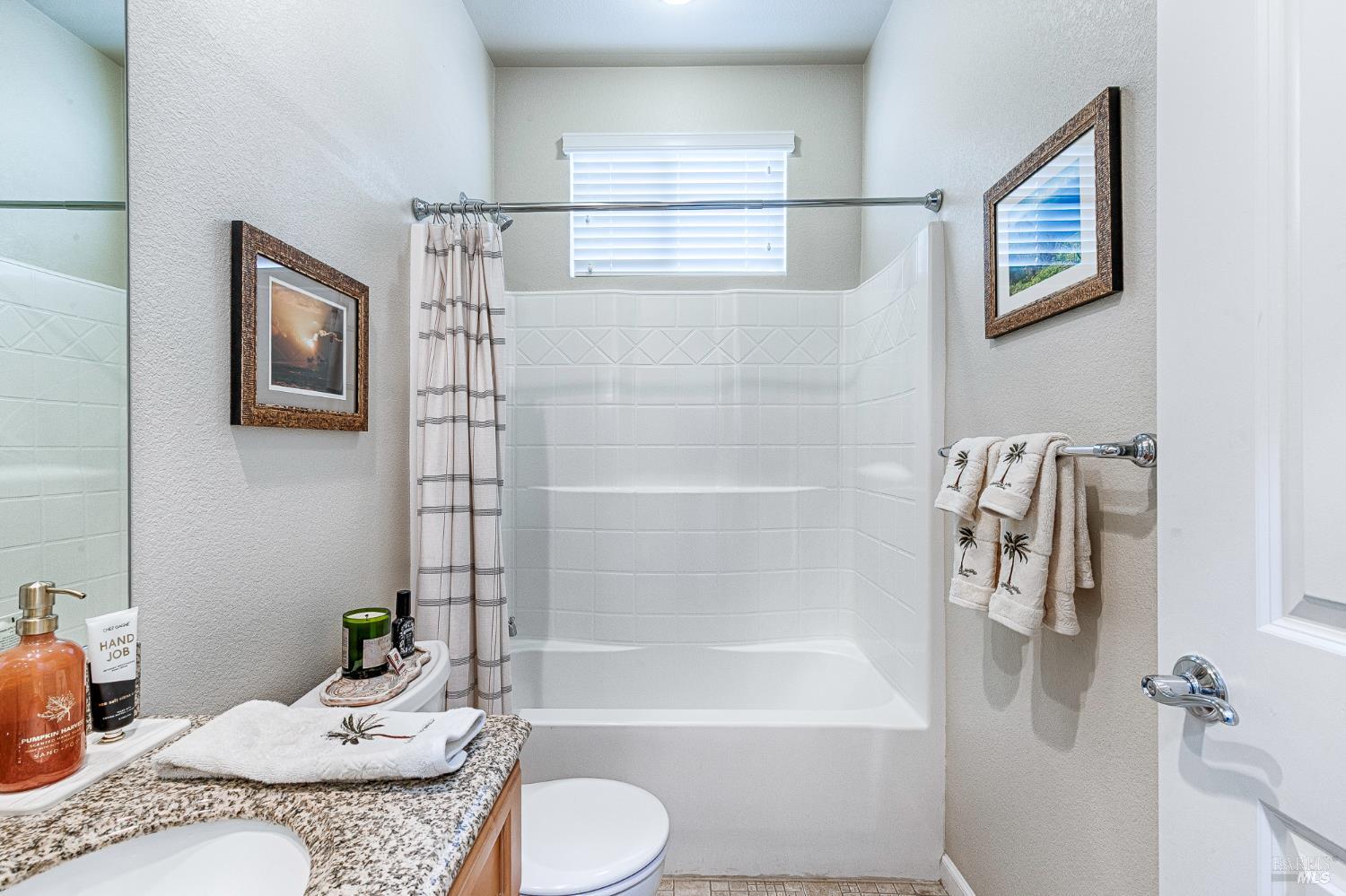 Detail Gallery Image 34 of 79 For 2167 Linwood Ave, Santa Rosa,  CA 95404 - 3 Beds | 3 Baths