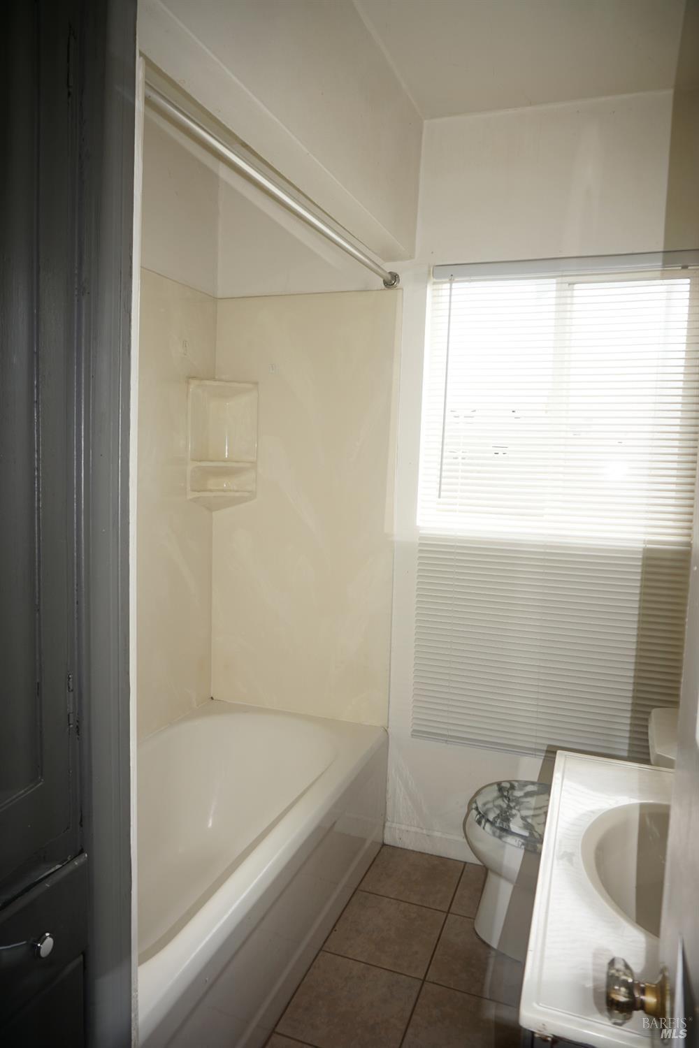 Detail Gallery Image 12 of 28 For 312 Central Ave, Vallejo,  CA 94590 - 2 Beds | 1 Baths