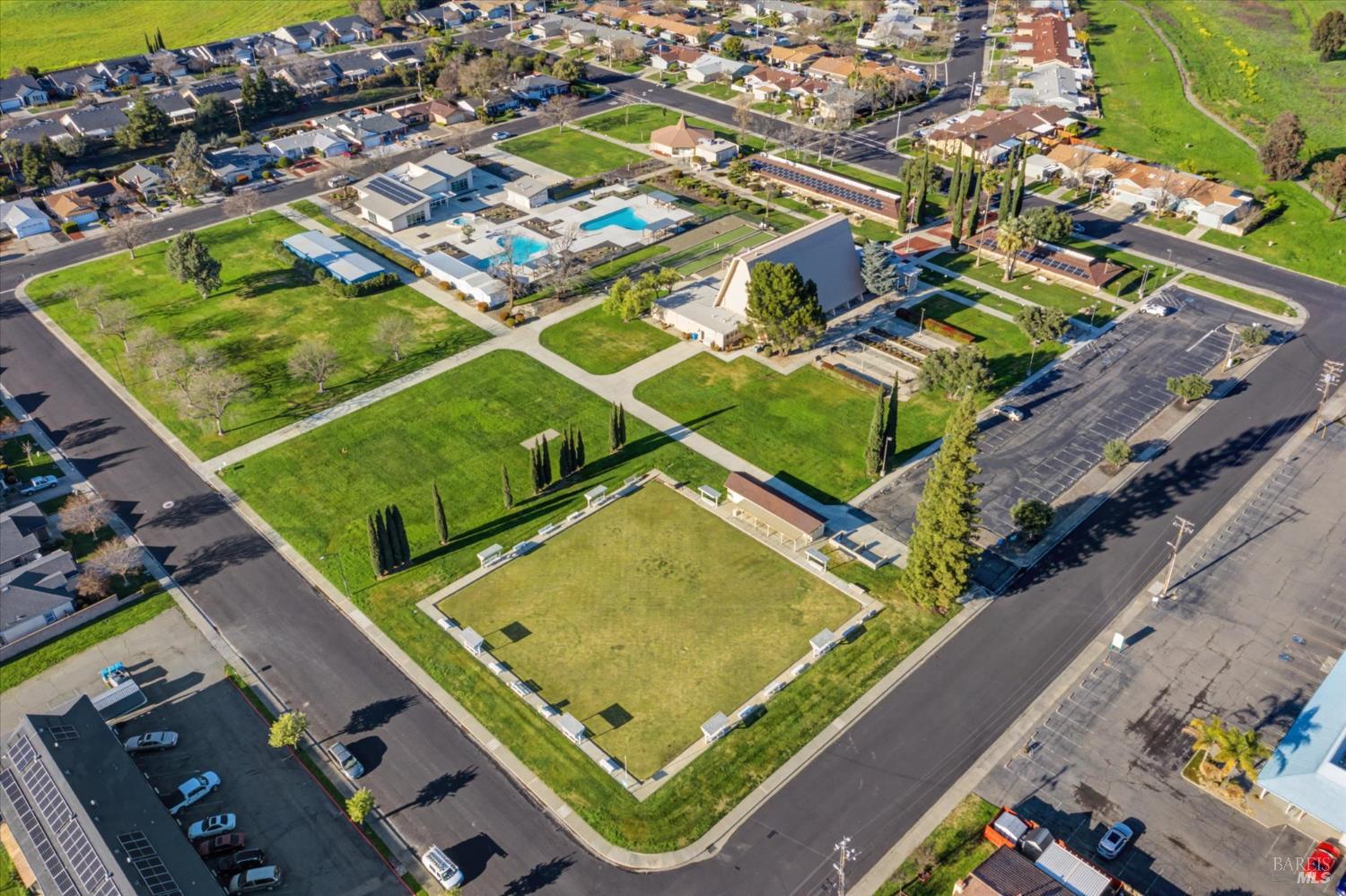 Detail Gallery Image 44 of 47 For 580 Yellowstone Dr, Vacaville,  CA 95687 - 3 Beds | 2/1 Baths