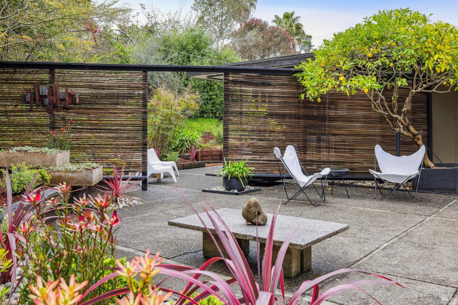 Detail Gallery Image 25 of 58 For 18 Laverne Ave, Mill Valley,  CA 94941 - 4 Beds | 3 Baths