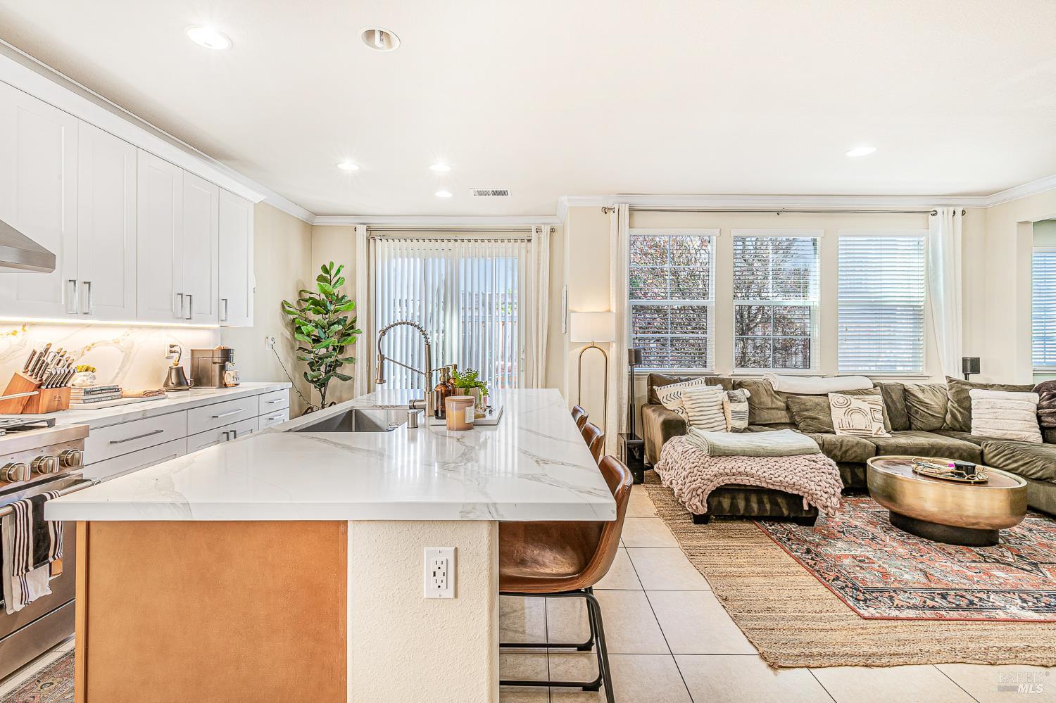 Detail Gallery Image 16 of 79 For 2167 Linwood Ave, Santa Rosa,  CA 95404 - 3 Beds | 3 Baths