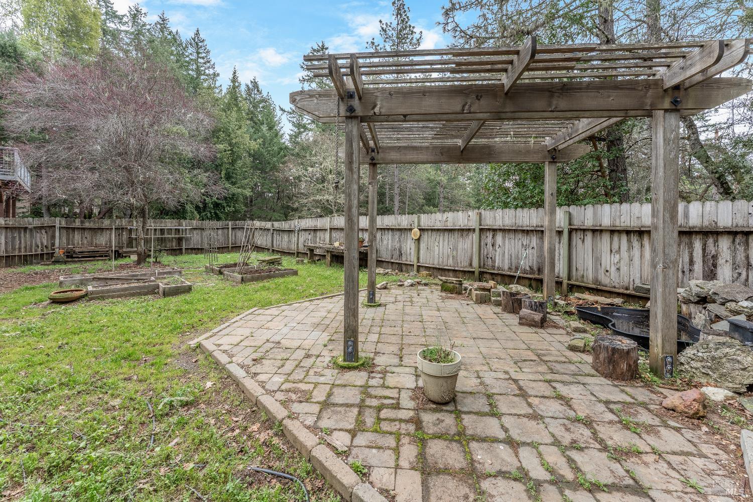 Detail Gallery Image 24 of 34 For 27431 Poppy Dr, Willits,  CA 95490 - 3 Beds | 2 Baths