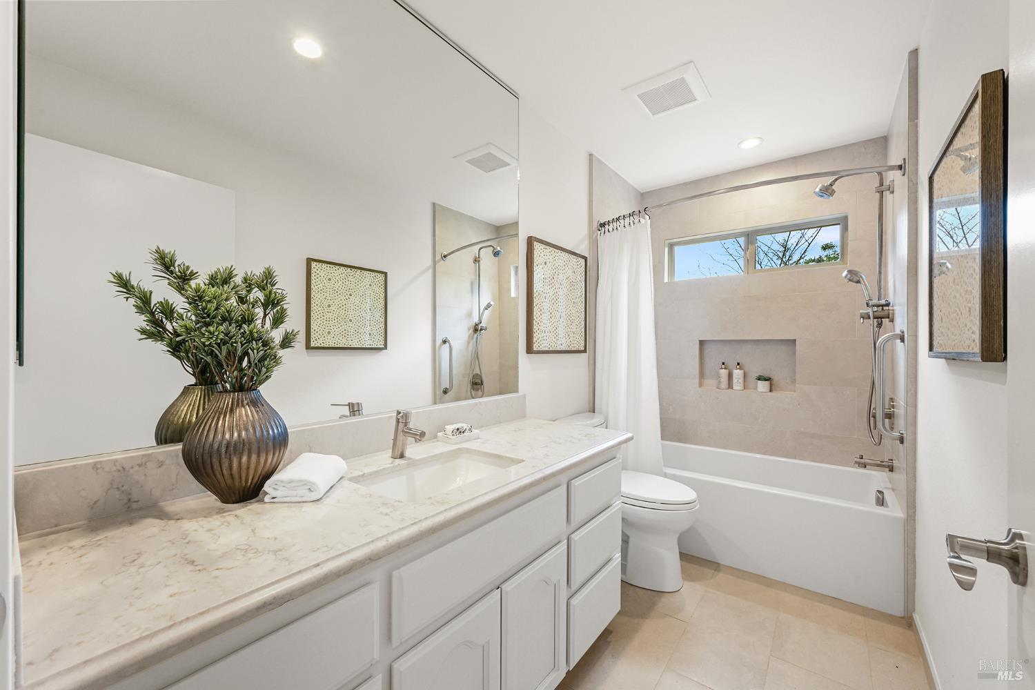 Detail Gallery Image 50 of 70 For 51 San Domingo Way, Novato,  CA 94945 - 4 Beds | 2/1 Baths