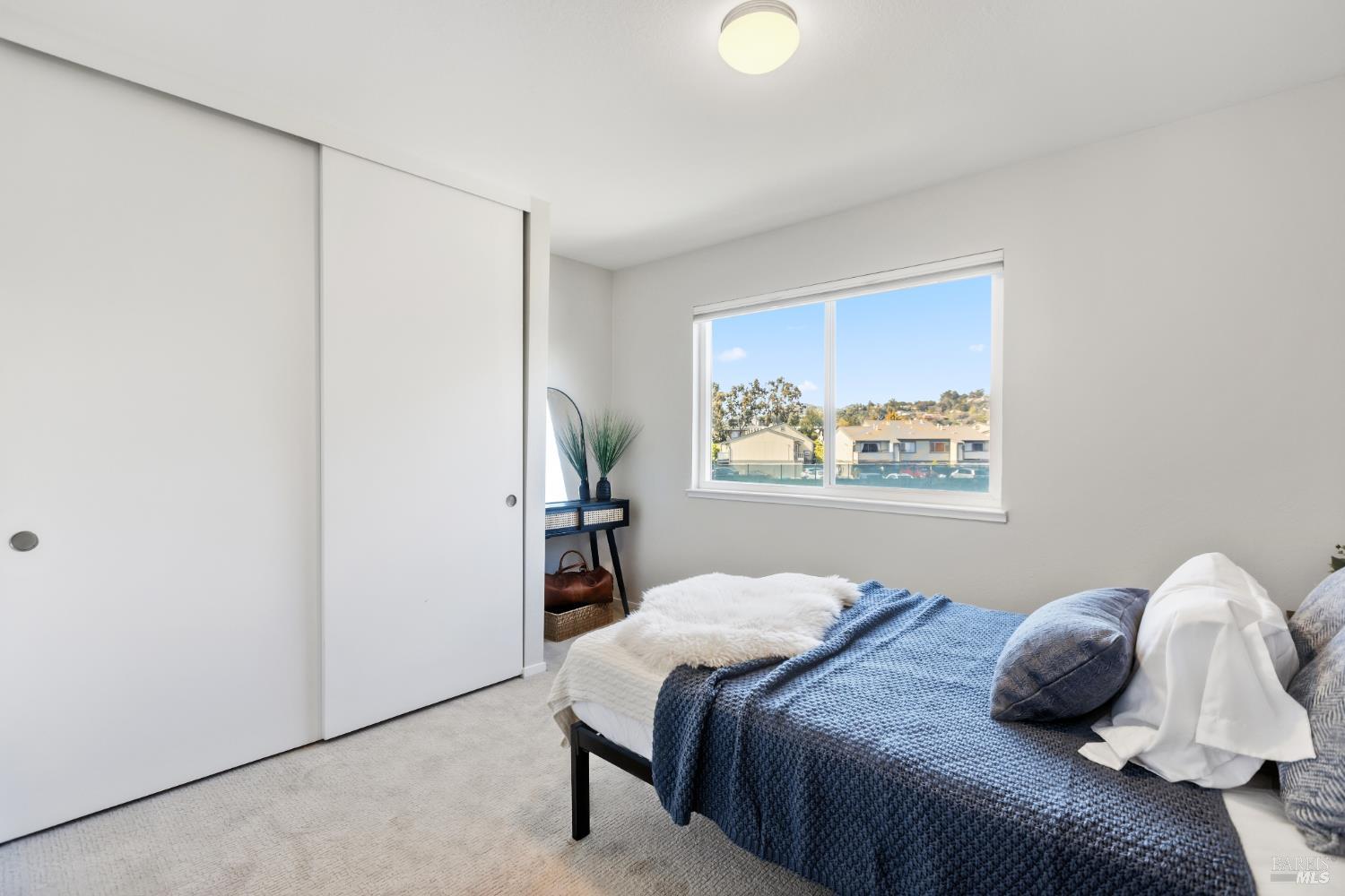 Detail Gallery Image 14 of 28 For 14 Portsmouth Cv, San Rafael,  CA 94901 - 3 Beds | 2/1 Baths