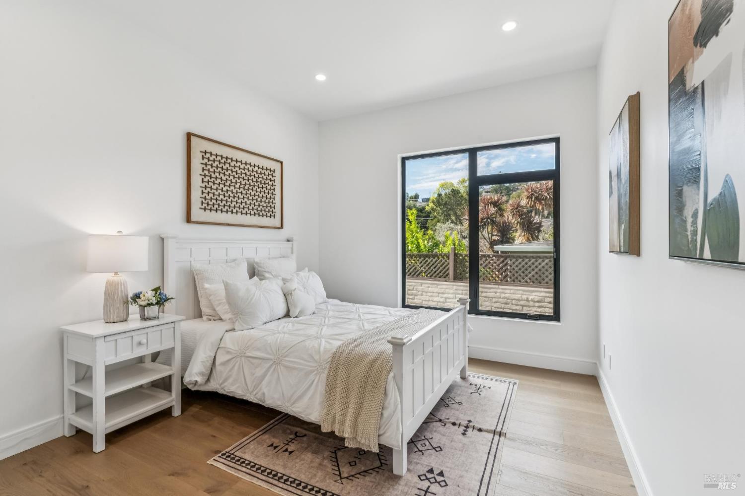 Detail Gallery Image 50 of 81 For 39 Strawberry Cir, Mill Valley,  CA 94941 - 4 Beds | 4 Baths