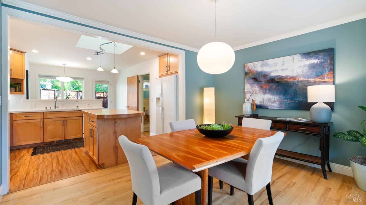 Detail Gallery Image 10 of 51 For 118 Marinda Dr, Fairfax,  CA 94930 - 3 Beds | 2 Baths