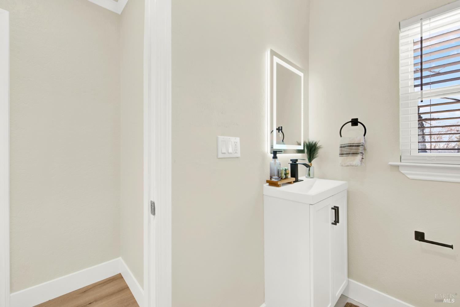 Detail Gallery Image 33 of 65 For 225 Gary Cir, Vallejo,  CA 94591 - 3 Beds | 1 Baths