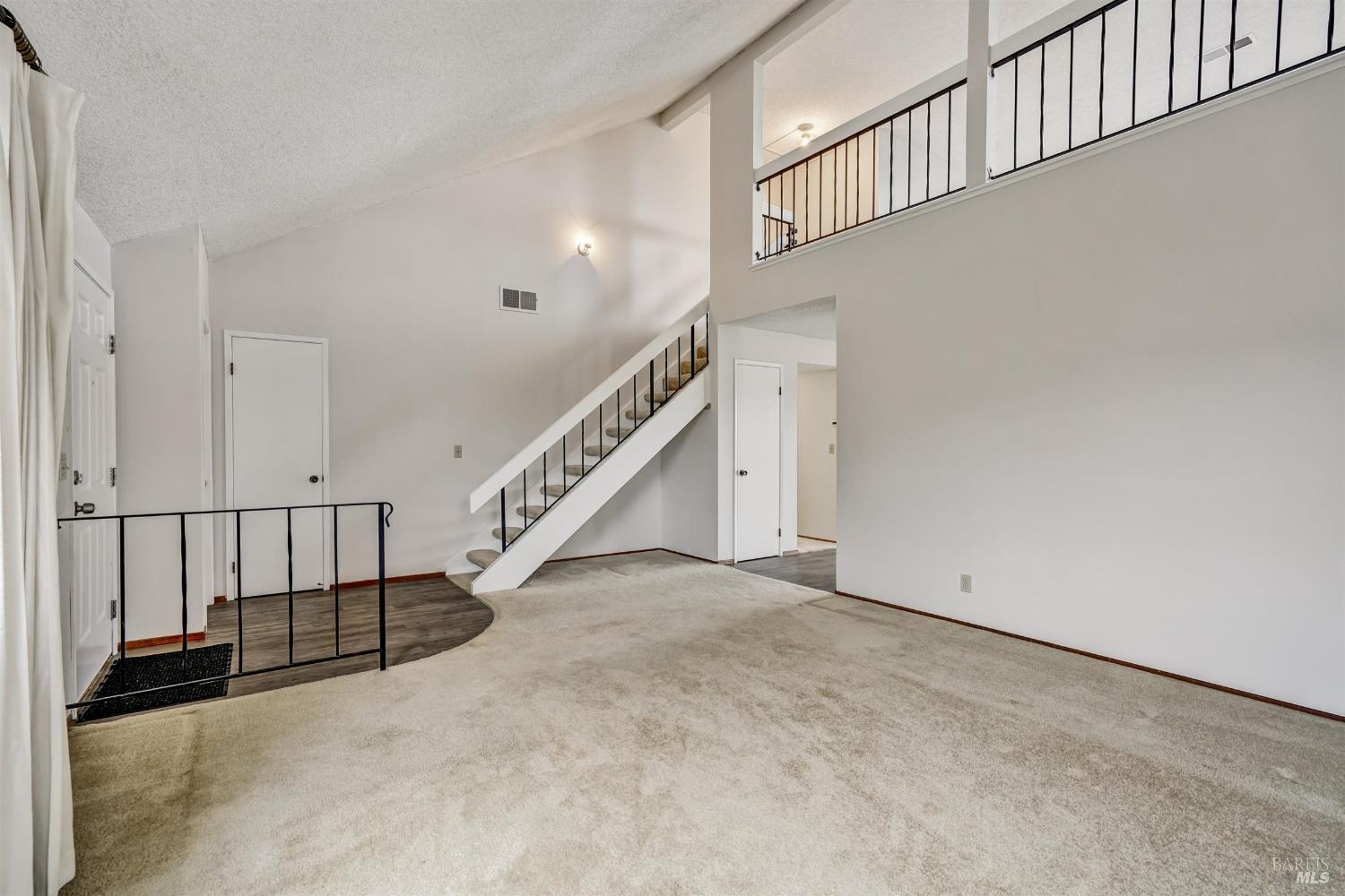 Detail Gallery Image 10 of 41 For 97 Carlisle Way, Benicia,  CA 94510 - 4 Beds | 3 Baths