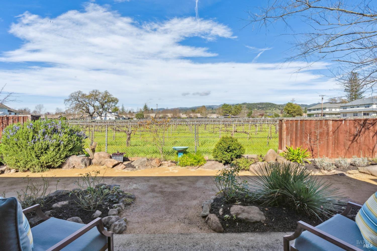 Detail Gallery Image 41 of 66 For 30 Creek Ln, Sonoma,  CA 95476 - 2 Beds | 2 Baths