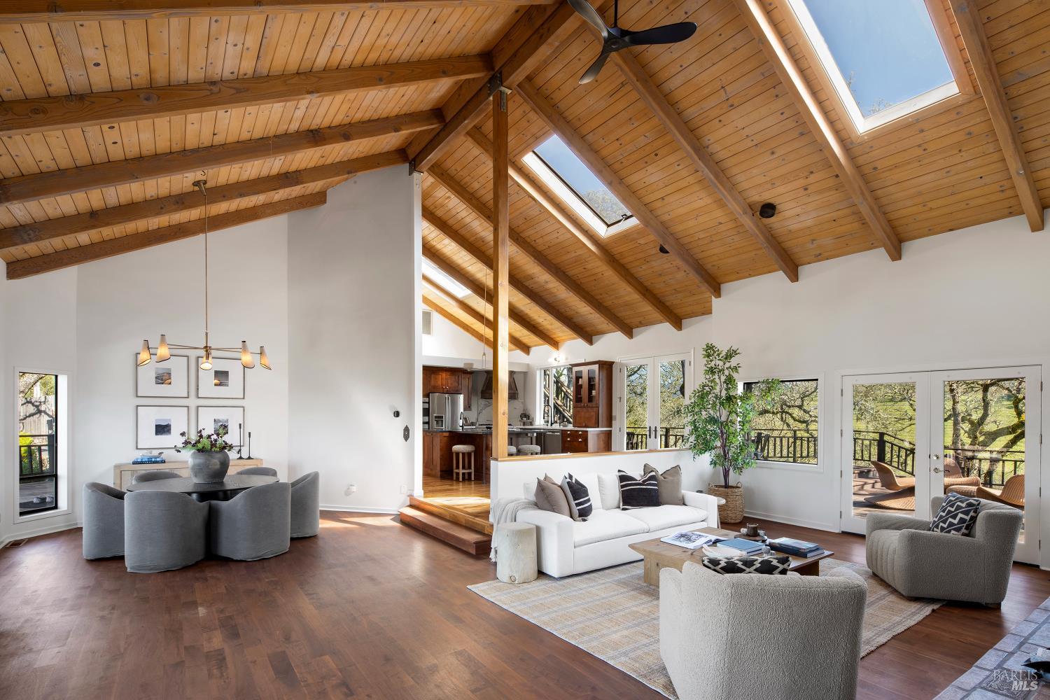 Detail Gallery Image 12 of 40 For 3460 Warm Springs Rd, Glen Ellen,  CA 95442 - 4 Beds | 3/1 Baths