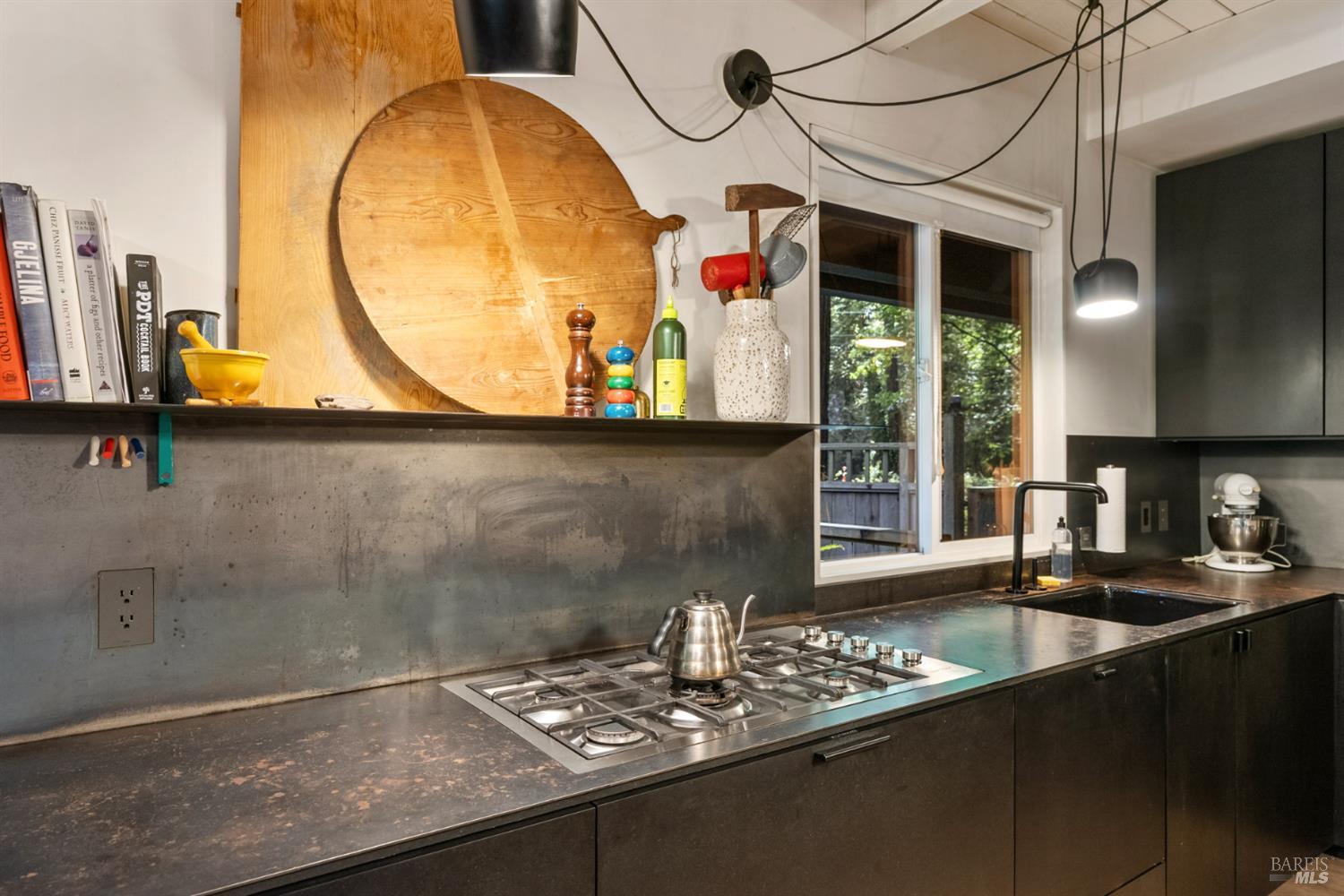 Detail Gallery Image 13 of 49 For 1050 Cazadero Hwy, Cazadero,  CA 95421 - 3 Beds | 2 Baths