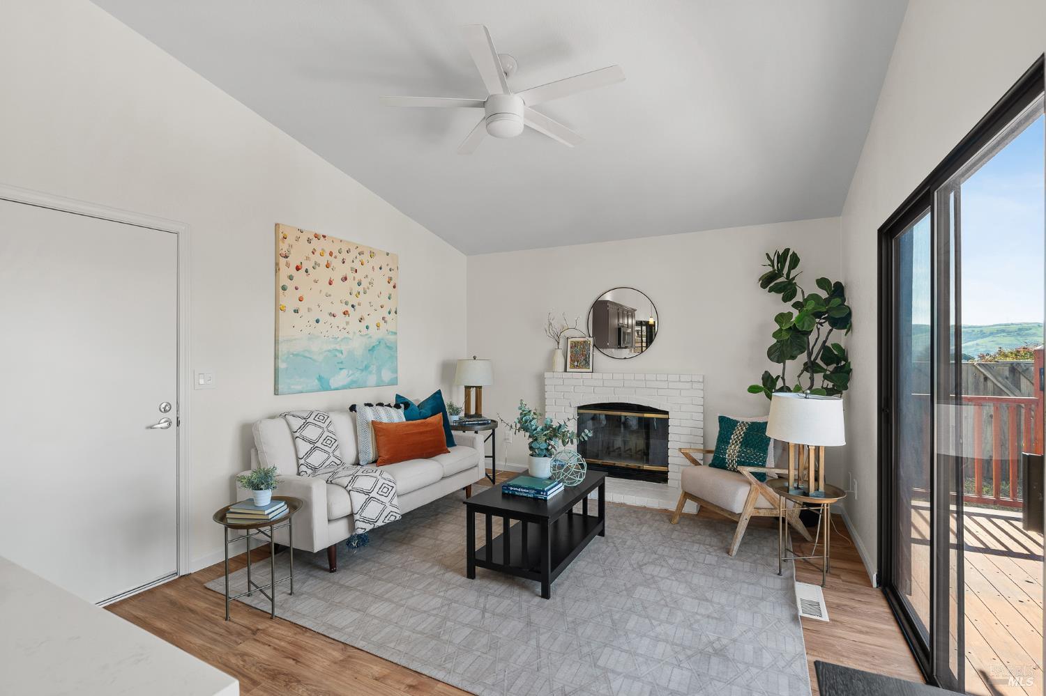 Detail Gallery Image 12 of 40 For 181 Crowsnest Ct, Vallejo,  CA 94591 - 3 Beds | 2 Baths