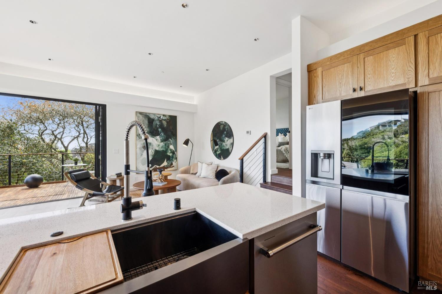 Detail Gallery Image 9 of 37 For 448 Sausalito Blvd, Sausalito,  CA 94965 - 2 Beds | 2 Baths