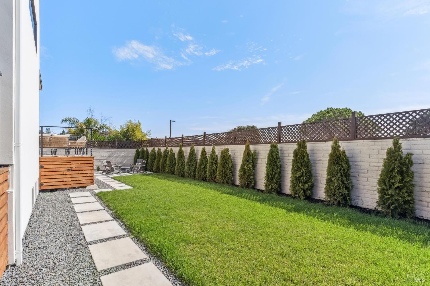 Detail Gallery Image 56 of 81 For 39 Strawberry Cir, Mill Valley,  CA 94941 - 4 Beds | 4 Baths