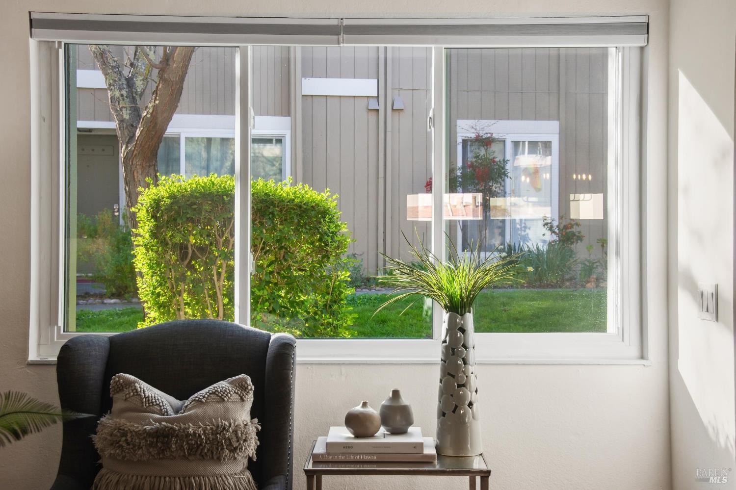 Detail Gallery Image 7 of 38 For 118 Oliva Ct #C,  Novato,  CA 94947 - 2 Beds | 1/1 Baths