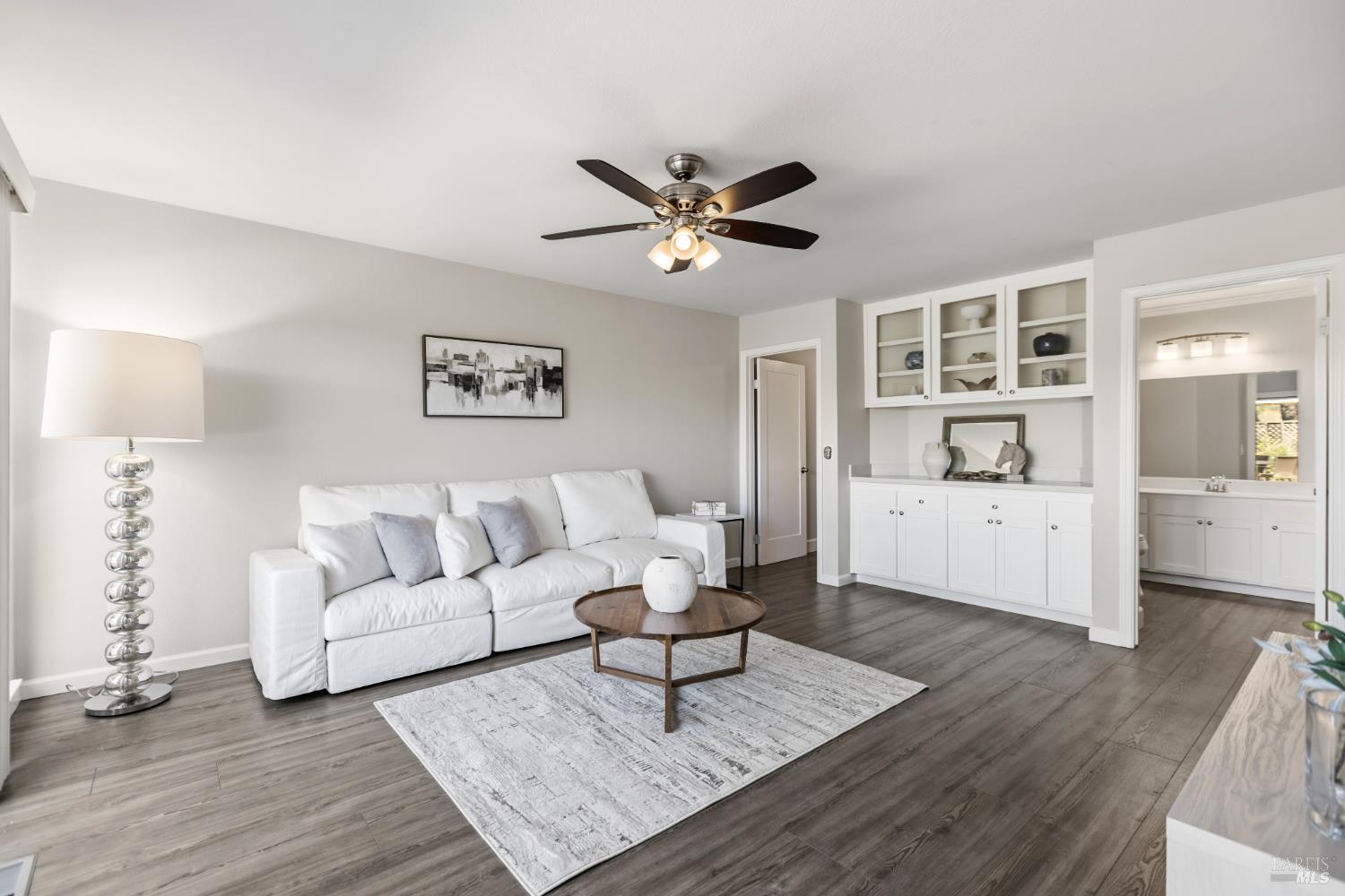 Detail Gallery Image 9 of 28 For 14 Portsmouth Cv, San Rafael,  CA 94901 - 3 Beds | 2/1 Baths