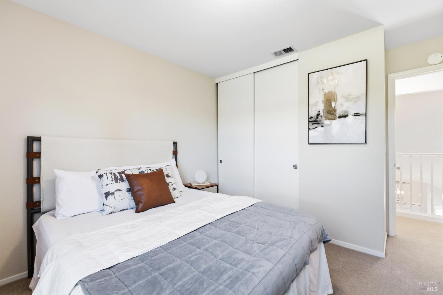 Detail Gallery Image 17 of 28 For 14 Portsmouth Cv, San Rafael,  CA 94901 - 3 Beds | 2/1 Baths