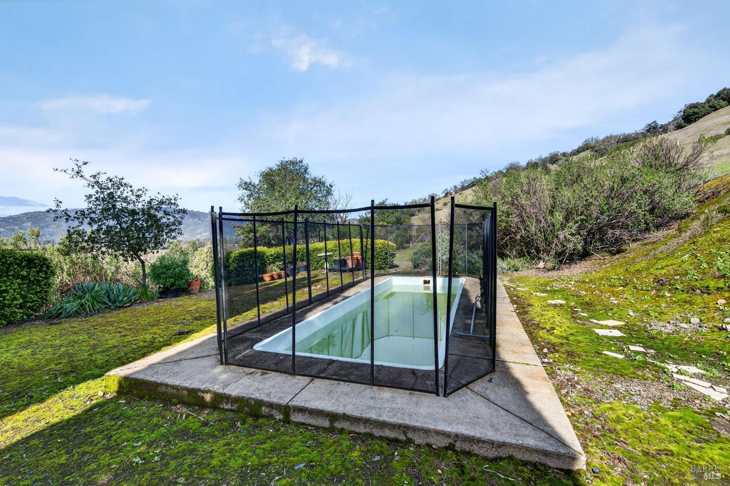 Detail Gallery Image 5 of 49 For 9271 Colony Dr, Redwood Valley,  CA 95470 - 4 Beds | 3 Baths