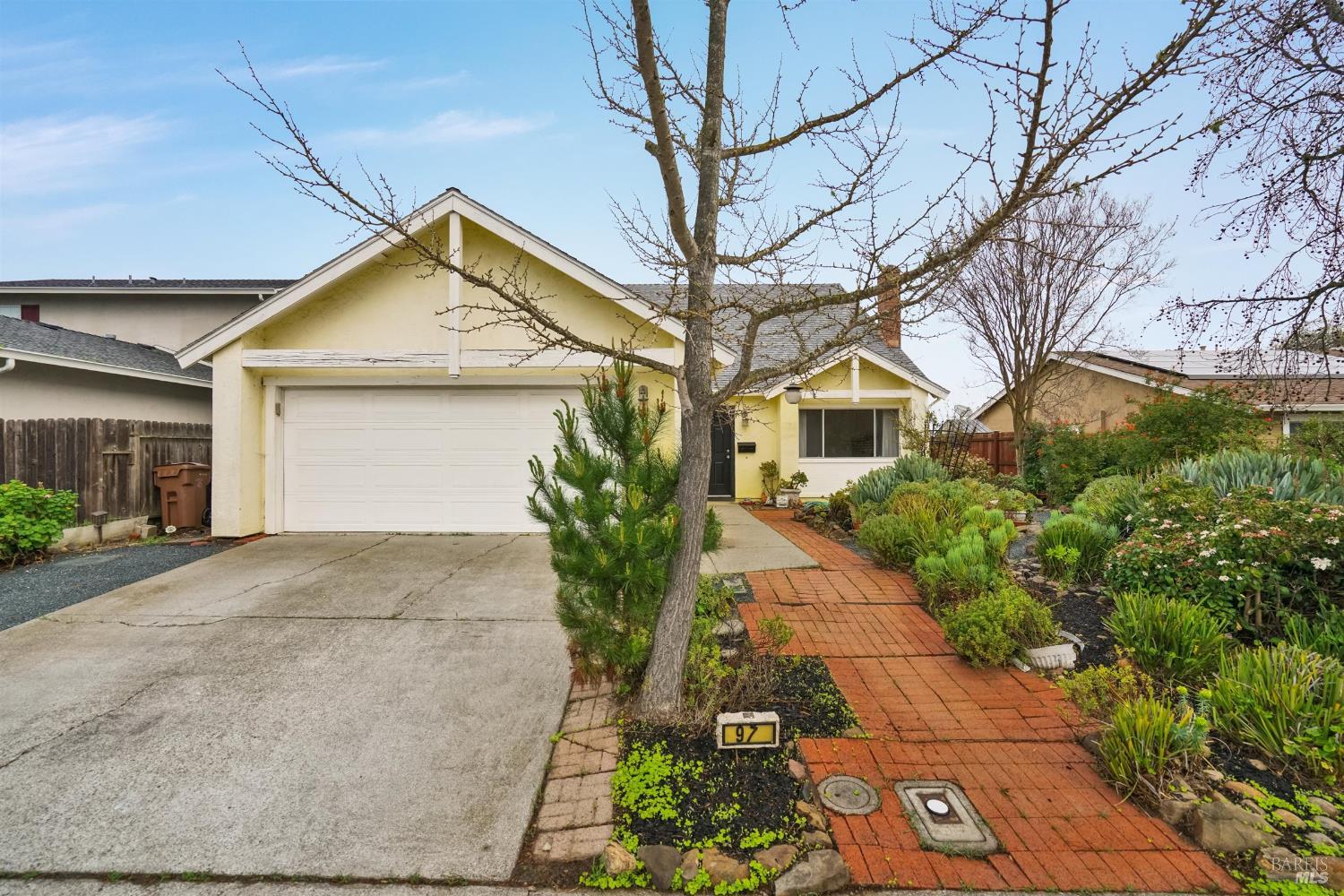 Detail Gallery Image 7 of 41 For 97 Carlisle Way, Benicia,  CA 94510 - 4 Beds | 3 Baths