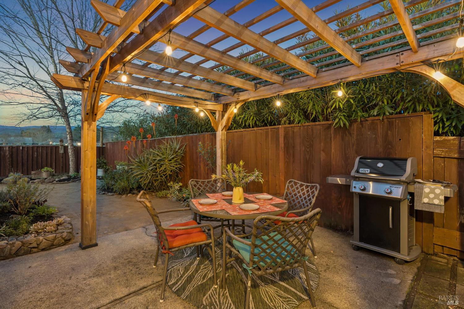 Detail Gallery Image 65 of 66 For 30 Creek Ln, Sonoma,  CA 95476 - 2 Beds | 2 Baths