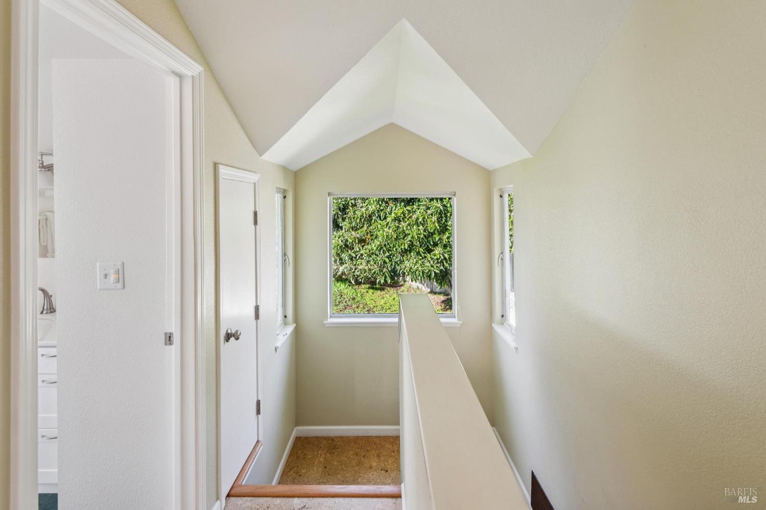 Detail Gallery Image 10 of 28 For 700 B St, Point Reyes Station,  CA 94956 - 3 Beds | 1/1 Baths