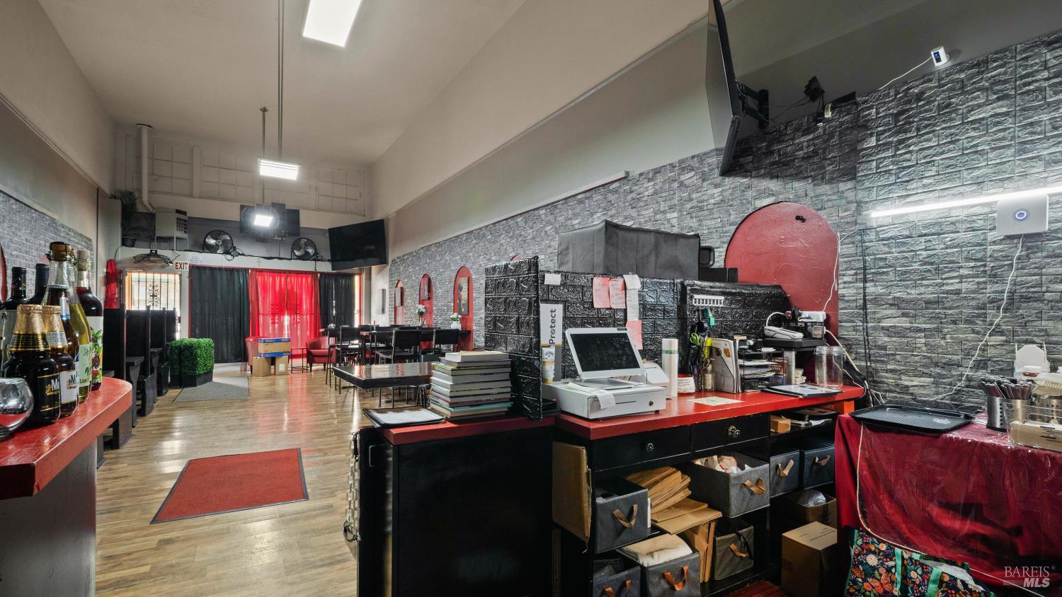 Detail Gallery Image 15 of 48 For 700 Marin St, Vallejo,  CA 94590 - – Beds | – Baths