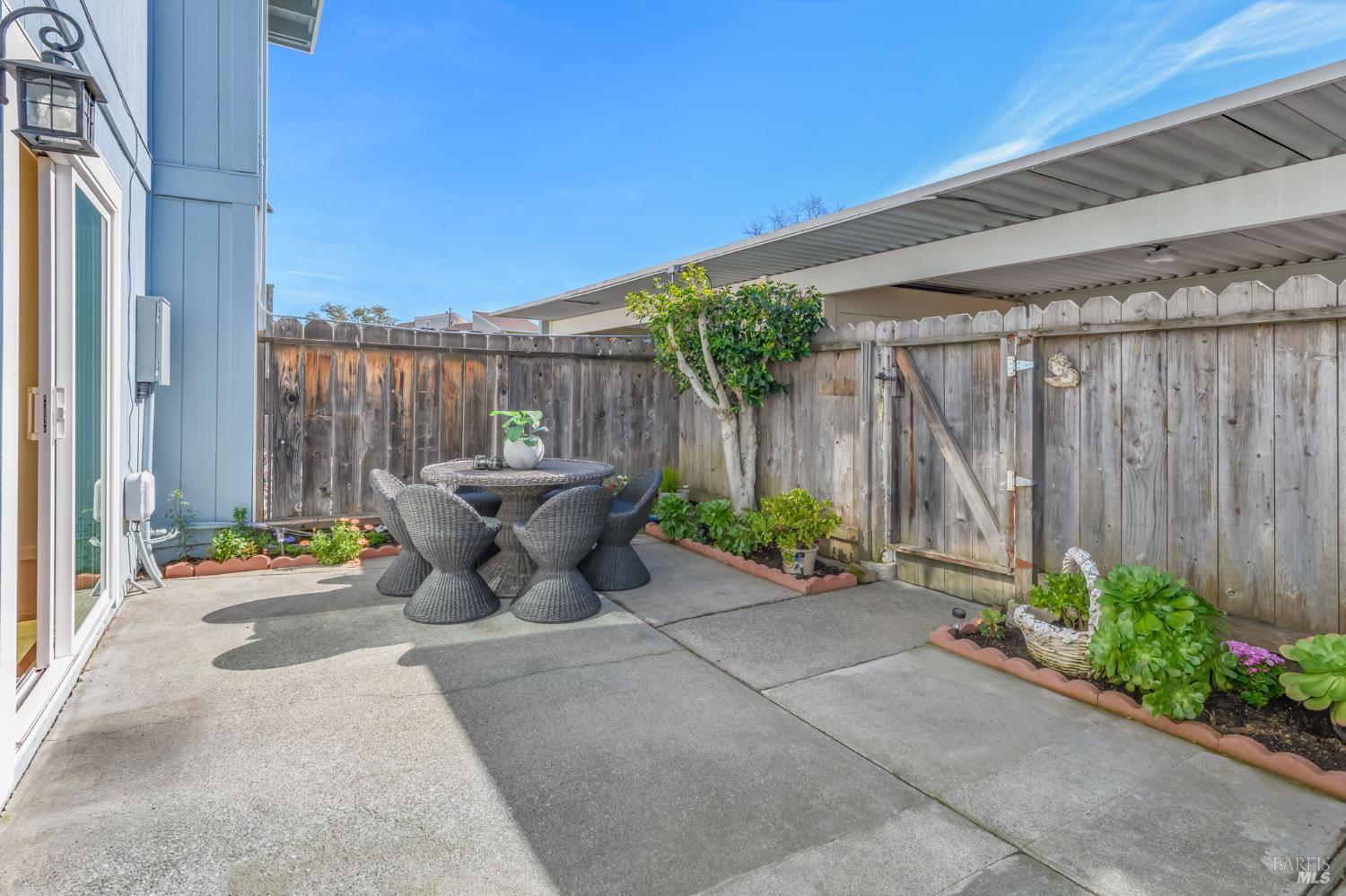 Detail Gallery Image 20 of 23 For 314 Capetown Ct, Novato,  CA 94947 - 3 Beds | 1/1 Baths