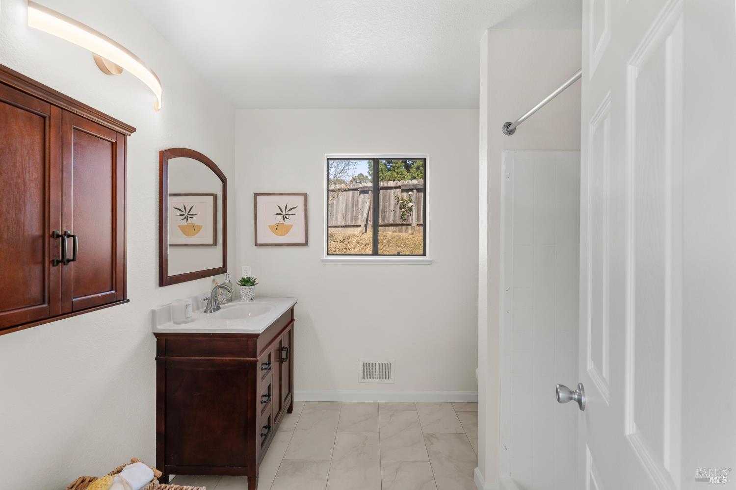 Detail Gallery Image 25 of 40 For 181 Crowsnest Ct, Vallejo,  CA 94591 - 3 Beds | 2 Baths