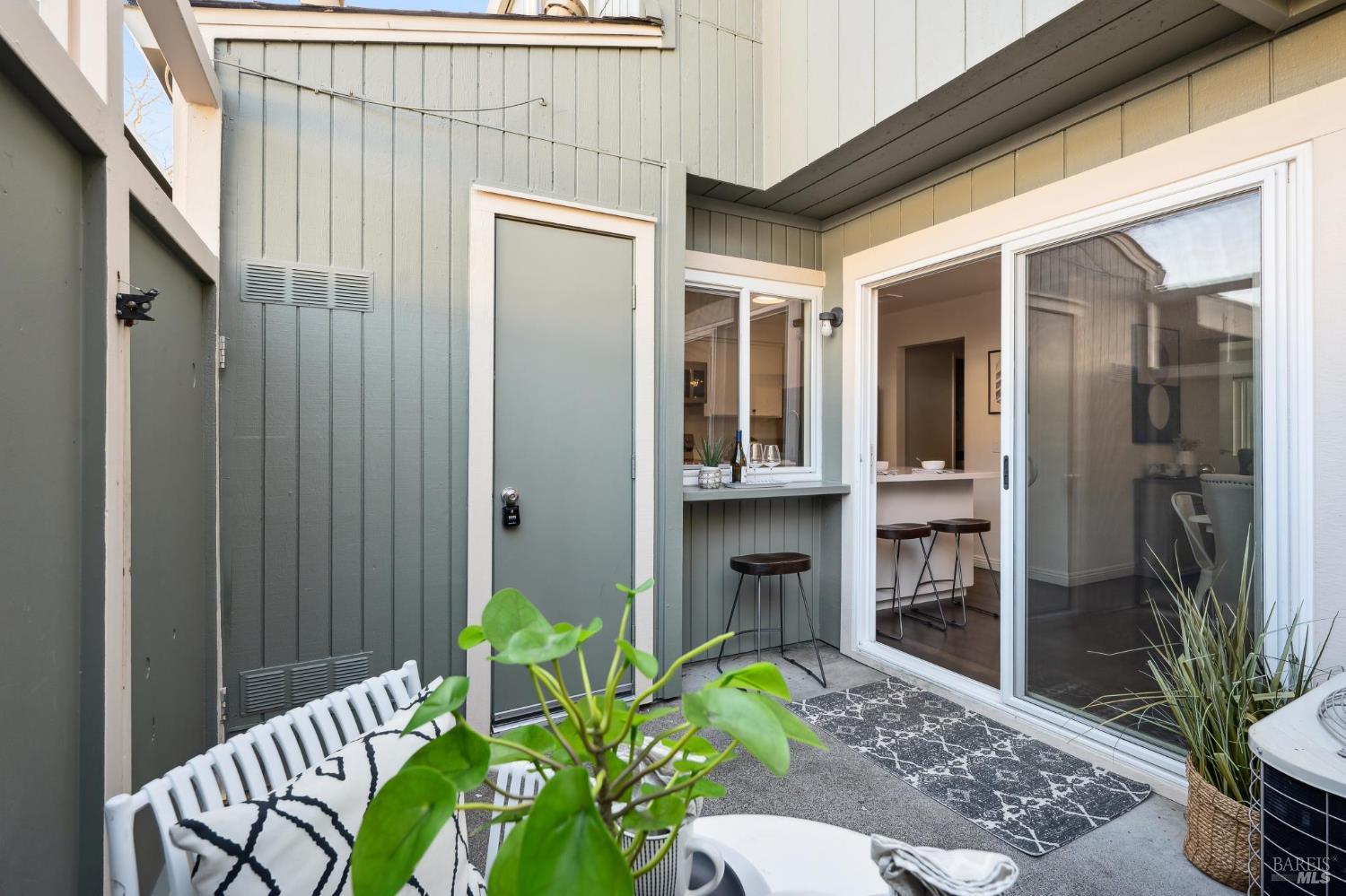 Detail Gallery Image 27 of 38 For 118 Oliva Ct #C,  Novato,  CA 94947 - 2 Beds | 1/1 Baths