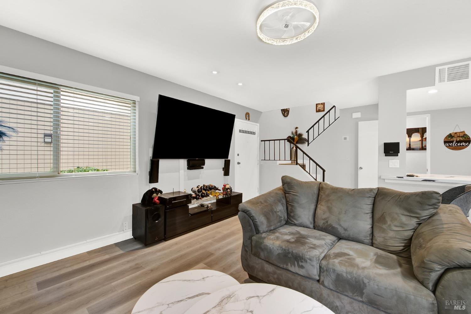 Detail Gallery Image 9 of 30 For 216 Apollo Unkn #7,  Hercules,  CA 94547 - 2 Beds | 1/1 Baths