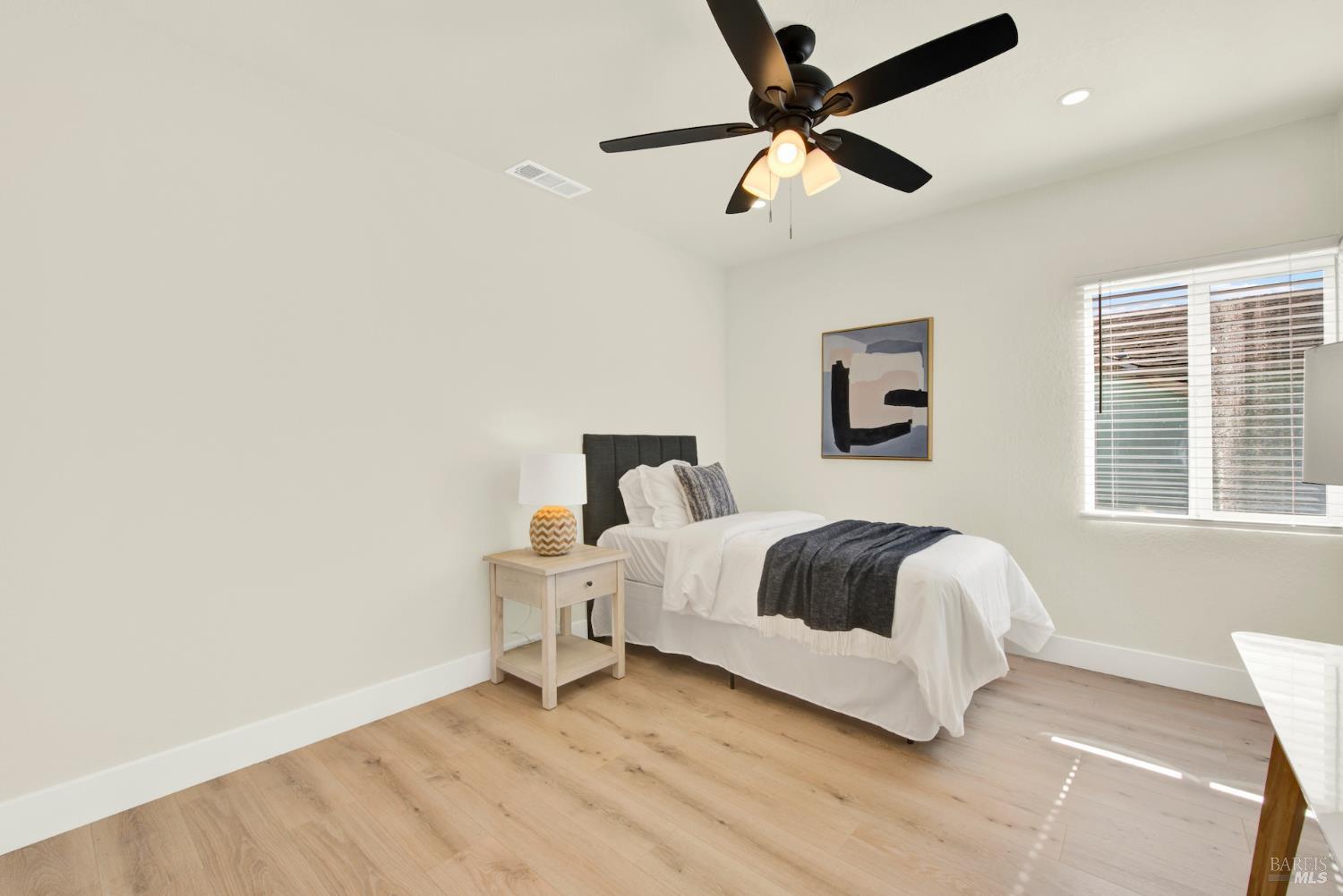 Detail Gallery Image 37 of 65 For 225 Gary Cir, Vallejo,  CA 94591 - 3 Beds | 1 Baths