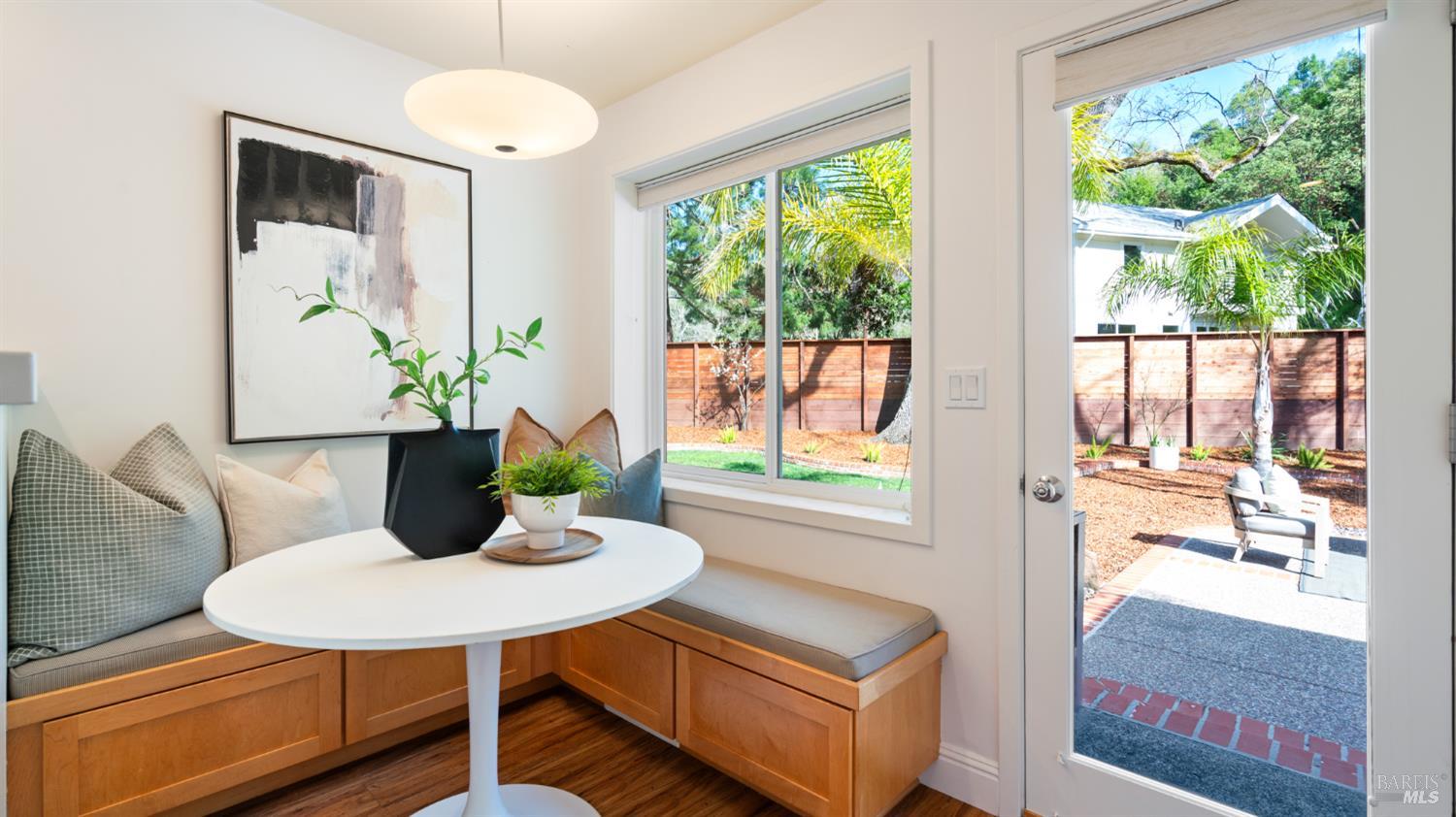 Detail Gallery Image 16 of 51 For 118 Marinda Dr, Fairfax,  CA 94930 - 3 Beds | 2 Baths