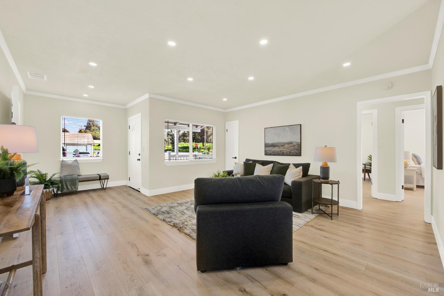 Detail Gallery Image 12 of 65 For 225 Gary Cir, Vallejo,  CA 94591 - 3 Beds | 1 Baths