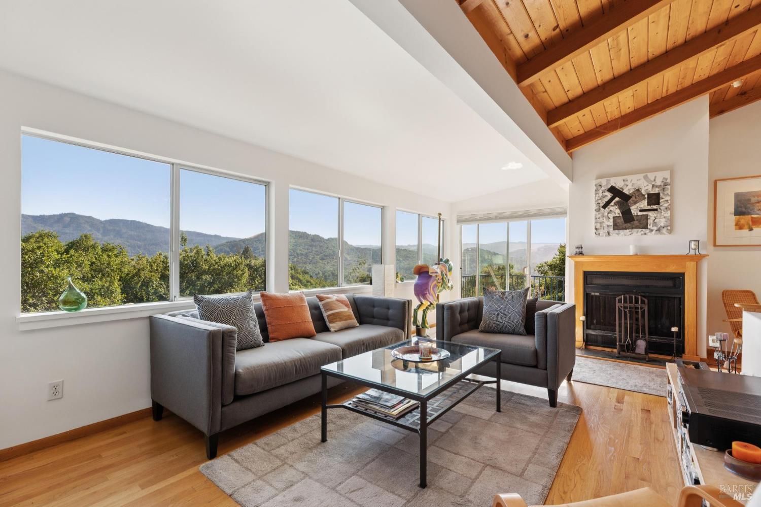 Detail Gallery Image 10 of 29 For 569 Sequoia Dr, San Anselmo,  CA 94960 - 2 Beds | 1 Baths