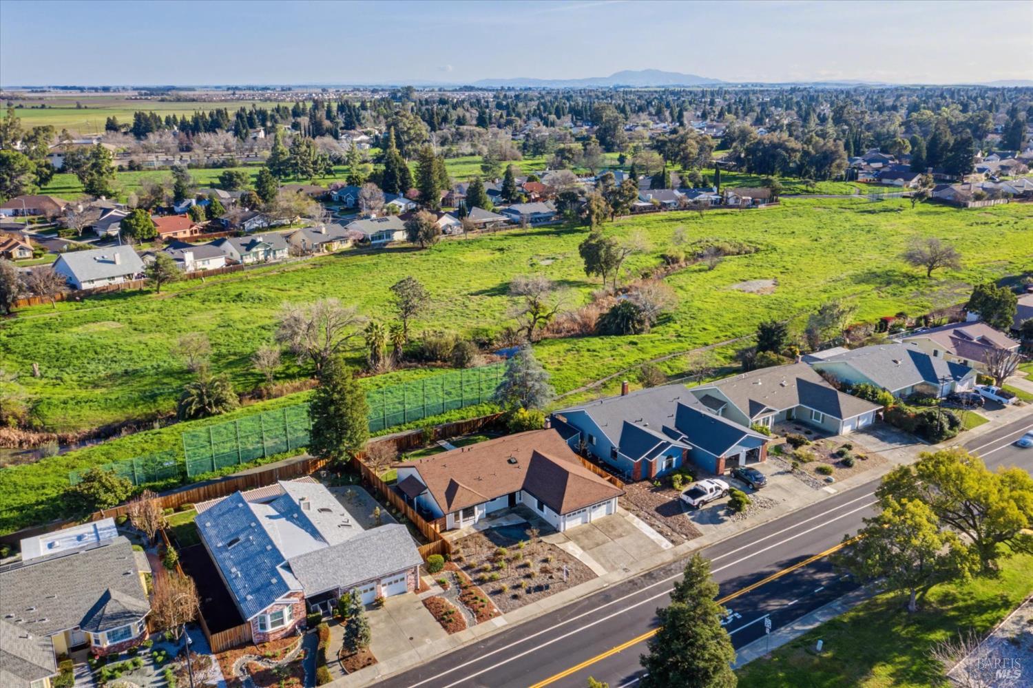 Detail Gallery Image 47 of 47 For 580 Yellowstone Dr, Vacaville,  CA 95687 - 3 Beds | 2/1 Baths