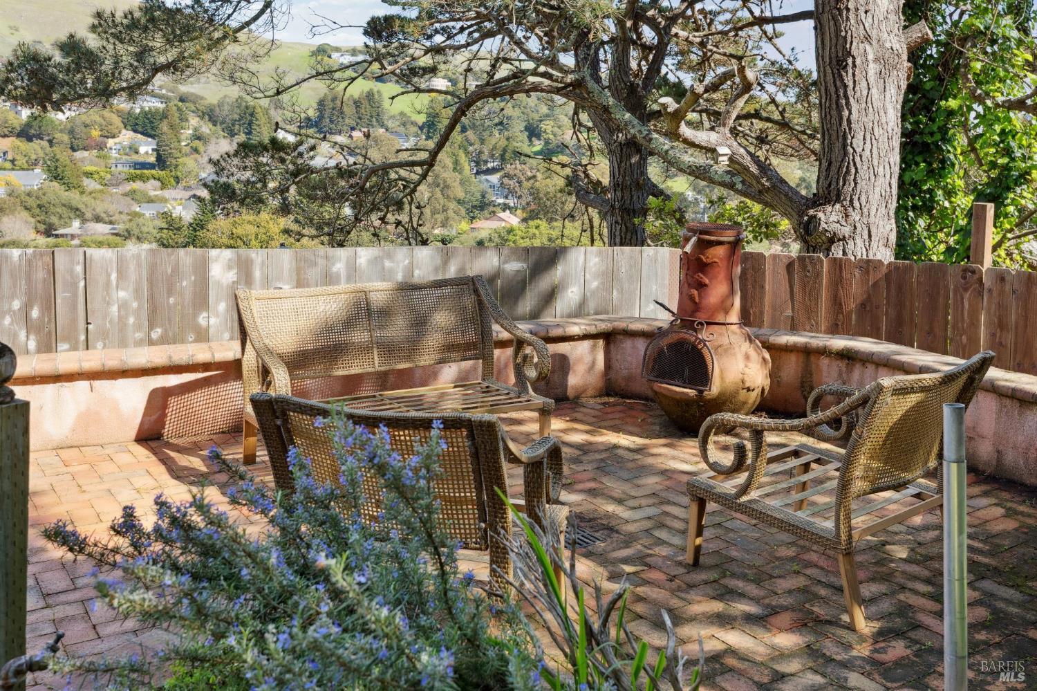 Detail Gallery Image 40 of 52 For 31 via Los Altos Unkn, Tiburon,  CA 94920 - 4 Beds | 3/1 Baths