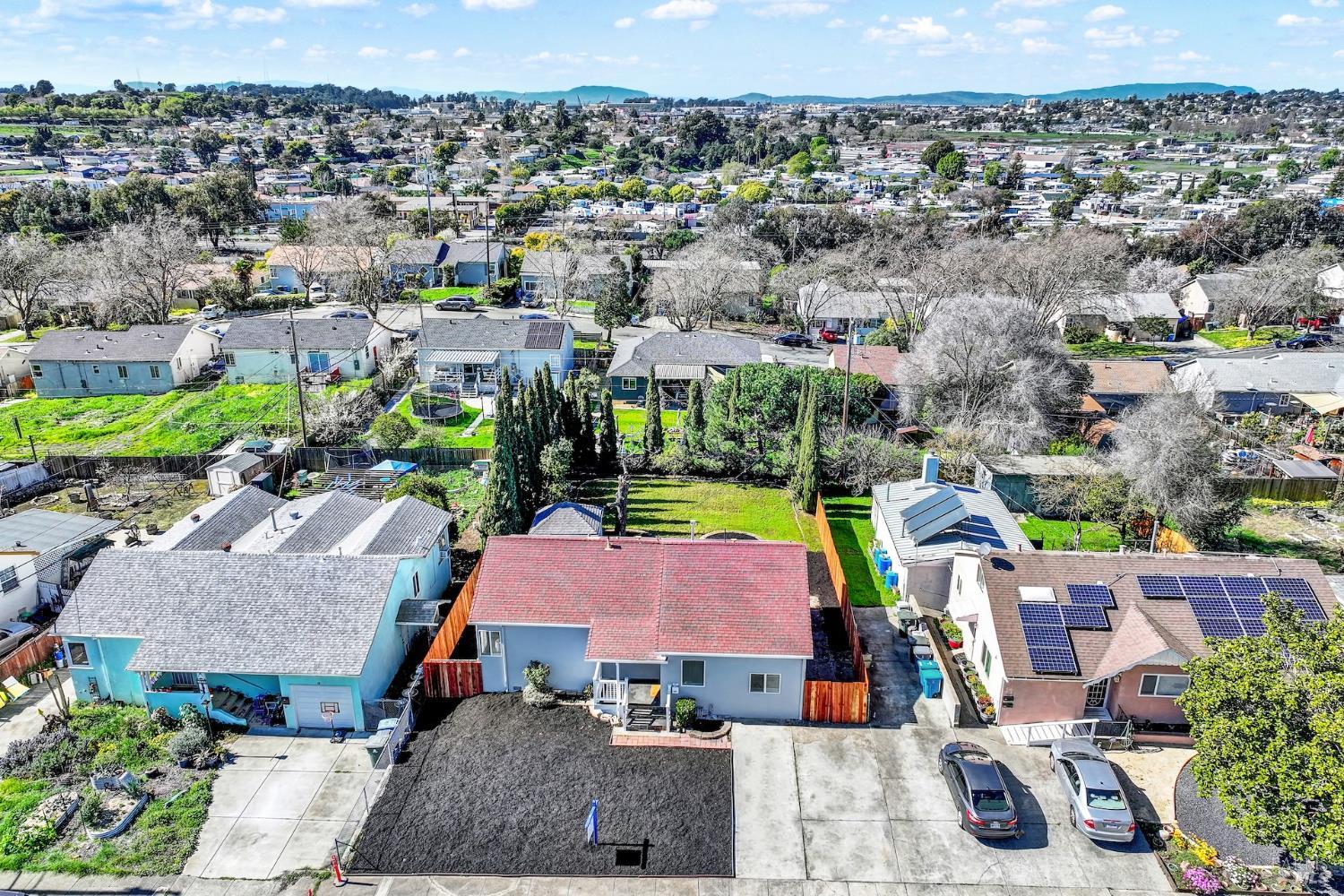 Detail Gallery Image 2 of 65 For 225 Gary Cir, Vallejo,  CA 94591 - 3 Beds | 1 Baths