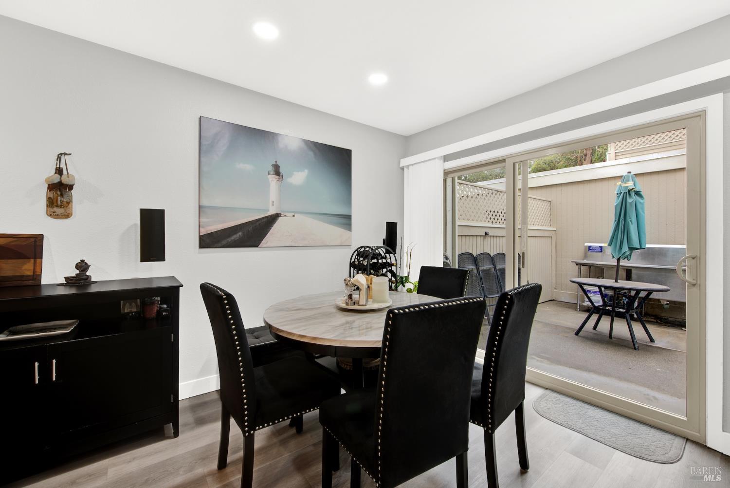 Detail Gallery Image 10 of 30 For 216 Apollo Unkn #7,  Hercules,  CA 94547 - 2 Beds | 1/1 Baths