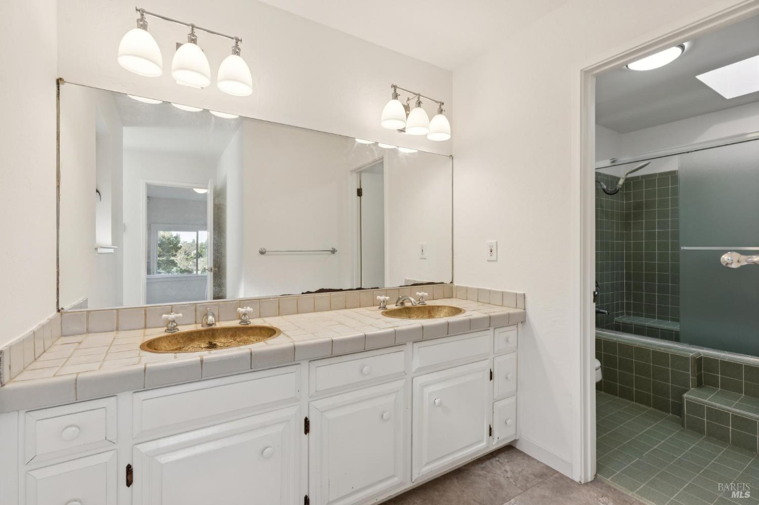 Detail Gallery Image 49 of 52 For 31 via Los Altos Unkn, Tiburon,  CA 94920 - 4 Beds | 3/1 Baths