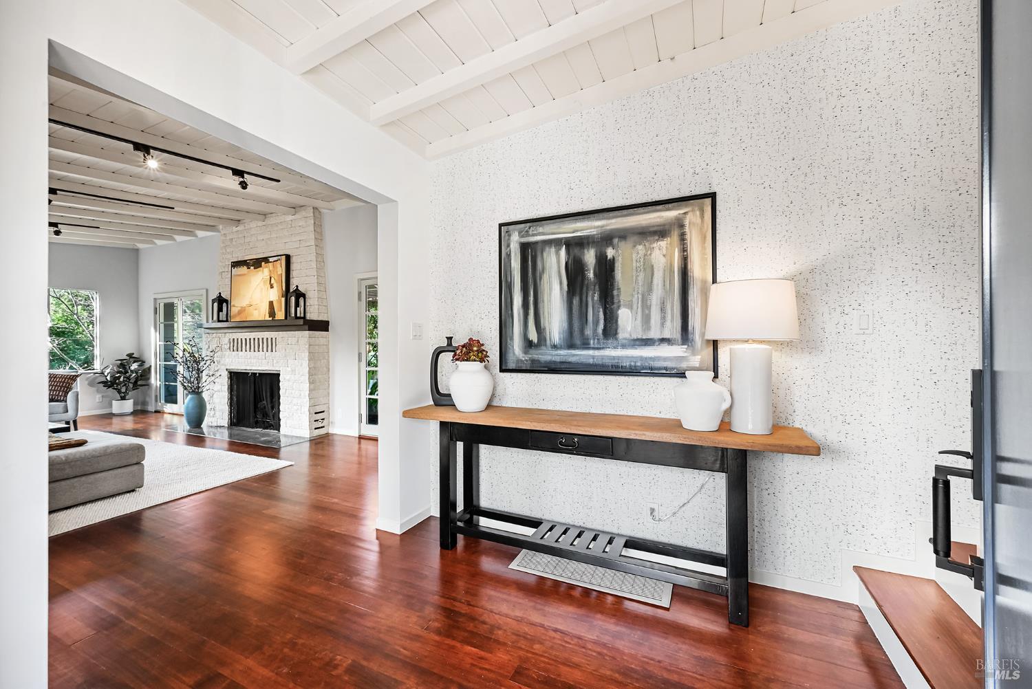 Detail Gallery Image 9 of 90 For 99 Fawn Dr, San Anselmo,  CA 94960 - 4 Beds | 4 Baths