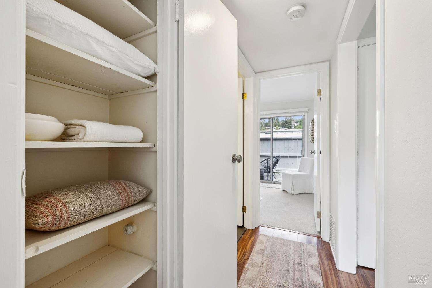 Detail Gallery Image 26 of 31 For 61 Pixley Ave #2,  Corte Madera,  CA 94925 - 2 Beds | 1 Baths