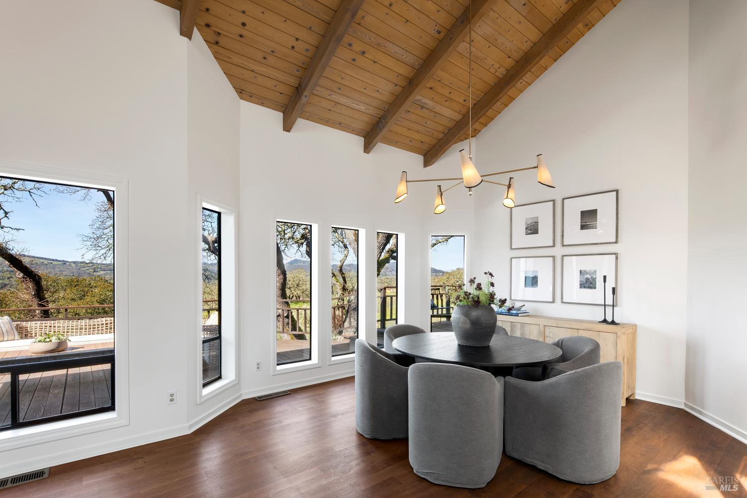 Detail Gallery Image 14 of 40 For 3460 Warm Springs Rd, Glen Ellen,  CA 95442 - 4 Beds | 3/1 Baths