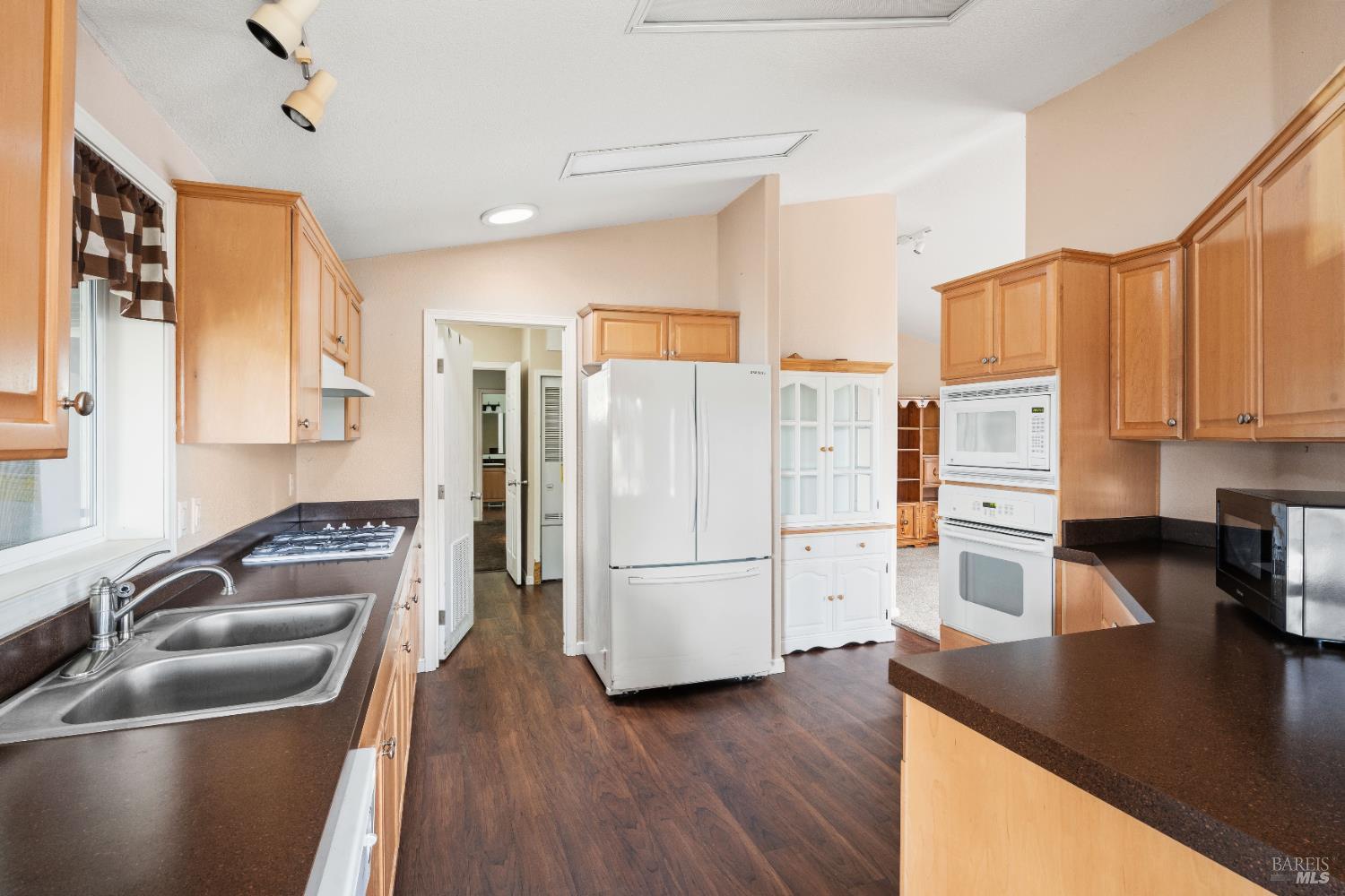 Detail Gallery Image 10 of 21 For 700 E Gobbi St 98, Ukiah,  CA 95482 - 2 Beds | 2 Baths