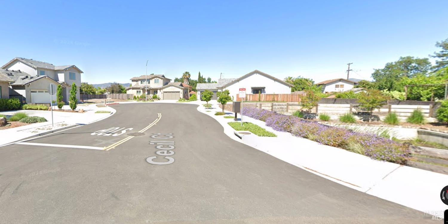 Detail Gallery Image 2 of 5 For 325 Cecile Ct, Napa,  CA 94558 - – Beds | – Baths