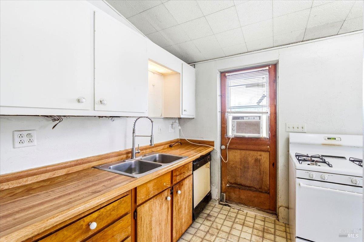 Detail Gallery Image 18 of 27 For 1121 Ferris Dr, Novato,  CA 94945 - 3 Beds | 2 Baths