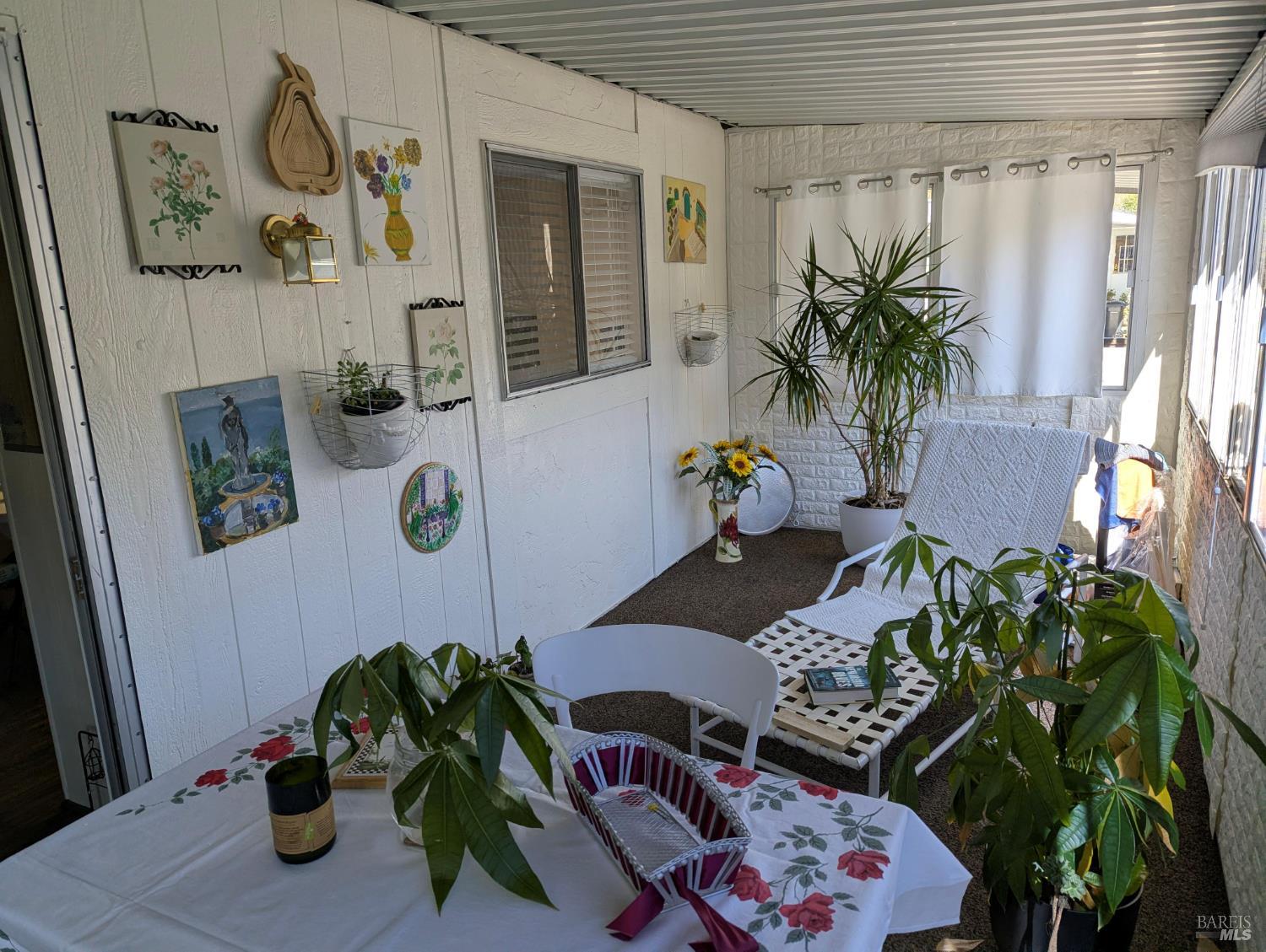 Detail Gallery Image 16 of 33 For 8 Camellia Dr, Calistoga,  CA 94515 - 2 Beds | 2 Baths