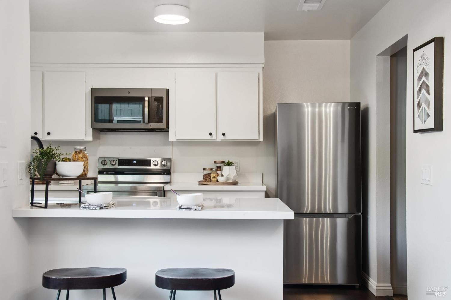 Detail Gallery Image 13 of 38 For 118 Oliva Ct #C,  Novato,  CA 94947 - 2 Beds | 1/1 Baths