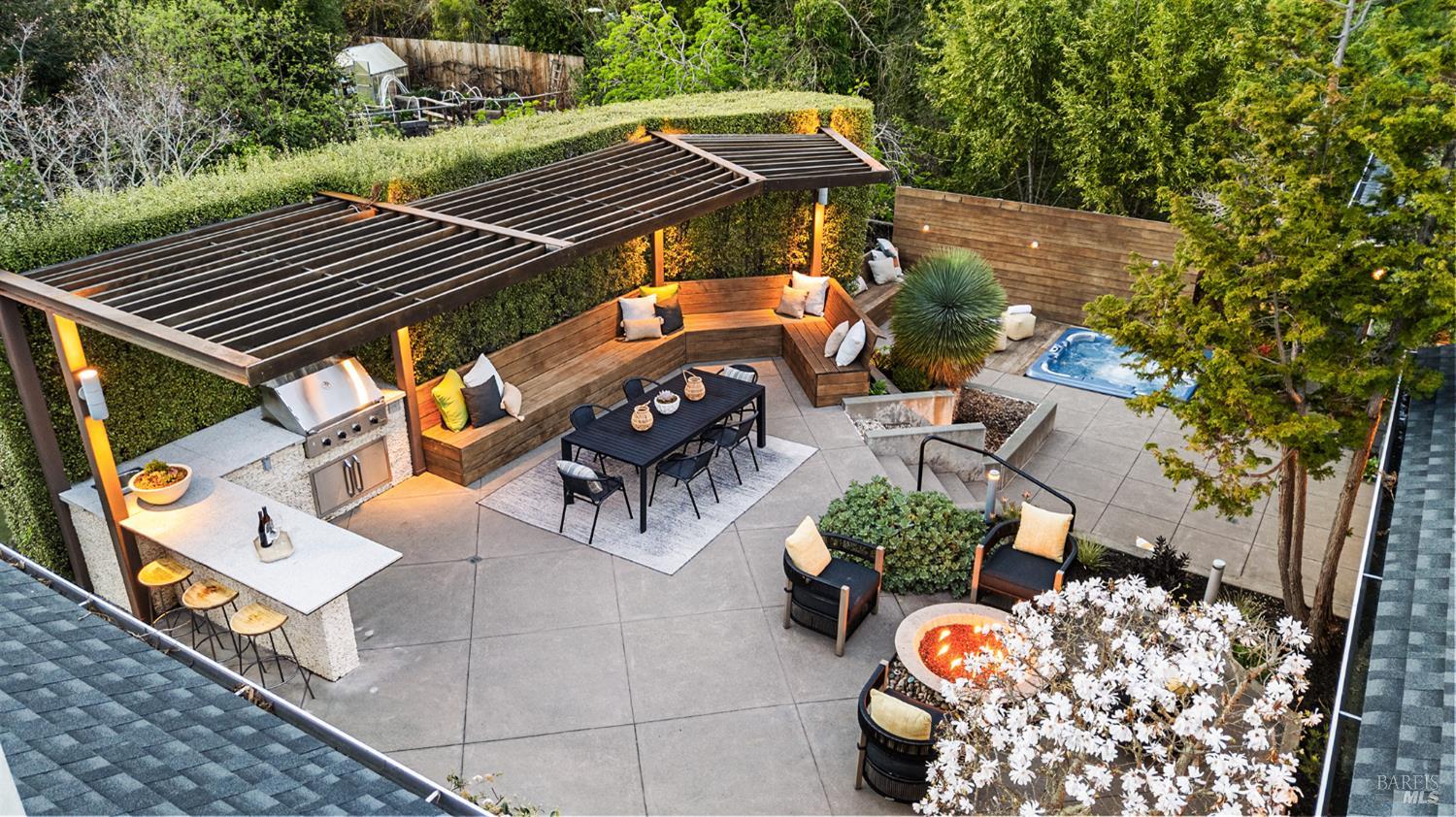 Detail Gallery Image 2 of 90 For 99 Fawn Dr, San Anselmo,  CA 94960 - 4 Beds | 4 Baths